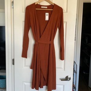 Abercrombie & Fitch rust colored wrap duster, new with tags, size medium.